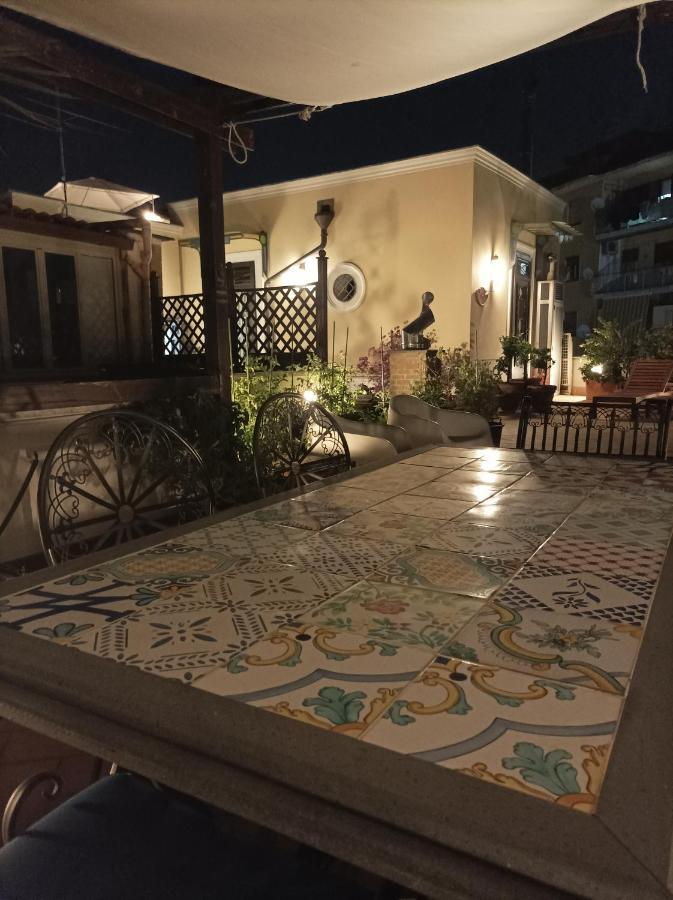 مبيت وإفطار نابولي Il Portoncino المظهر الخارجي الصورة